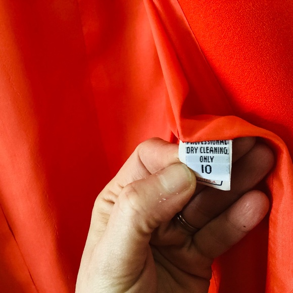 VTG Designer ilie Wacs Red Skirt Suit Rhinestone Tie Front Blazer Size 10 USA - Picture 13 of 14